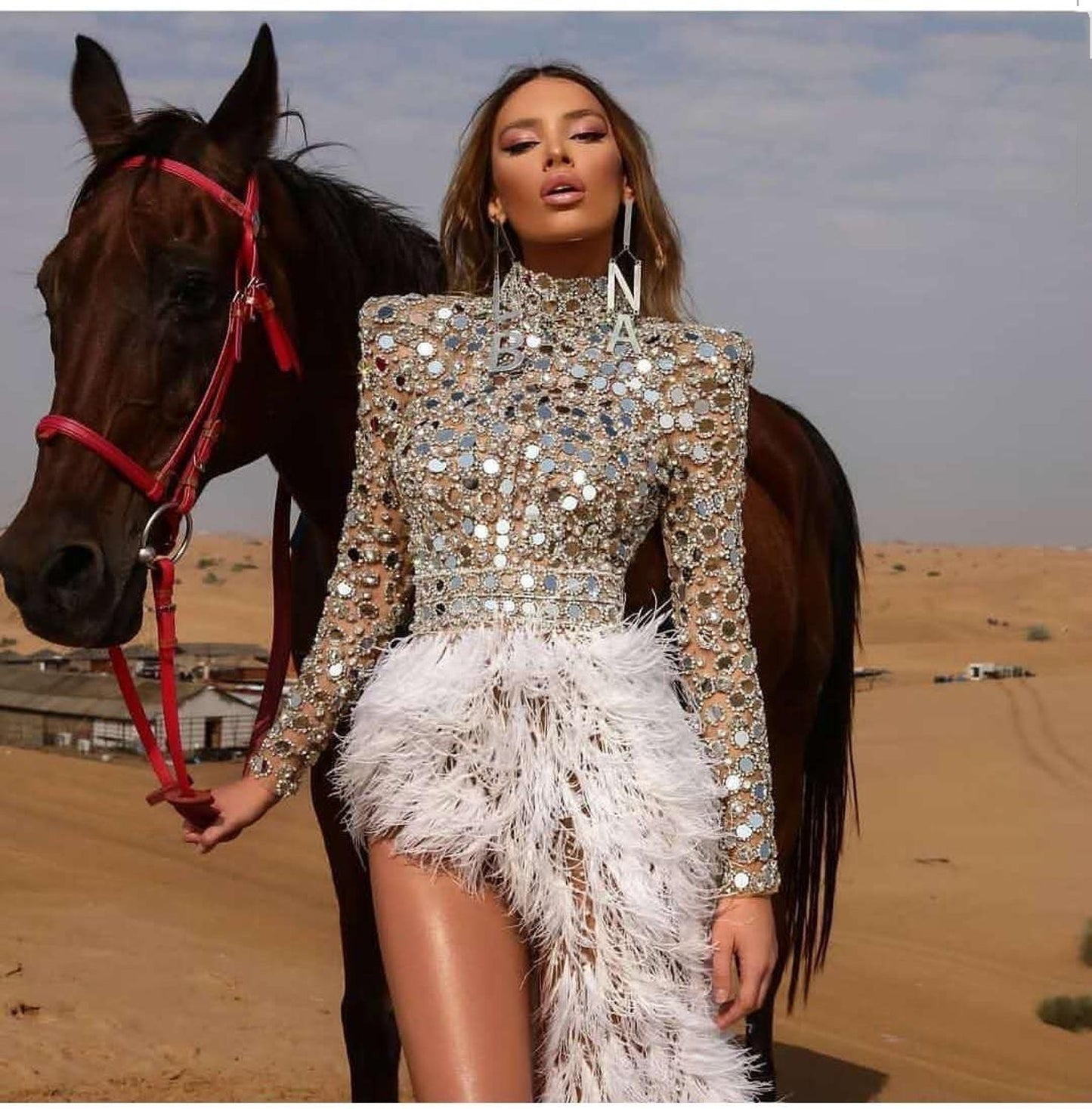 Vestido de plumas con lentejuelas plateadas brillantes para mujer, vestidos latinos para cumpleaños y bodas 